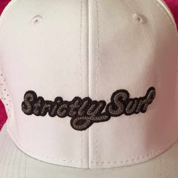 Black and White Curved Brim Hat with Embroidered Logo - Picture 4 of 14